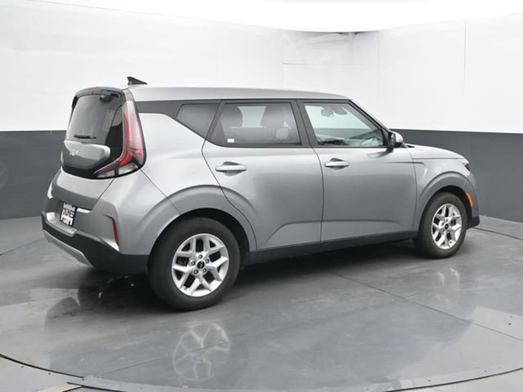 Used 2025 Kia Soul LX