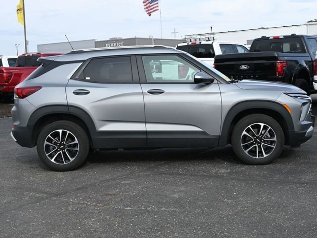 Used 2025 Chevrolet Trailblazer LT SUV