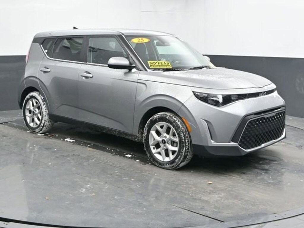 Used 2025 Kia Soul LX