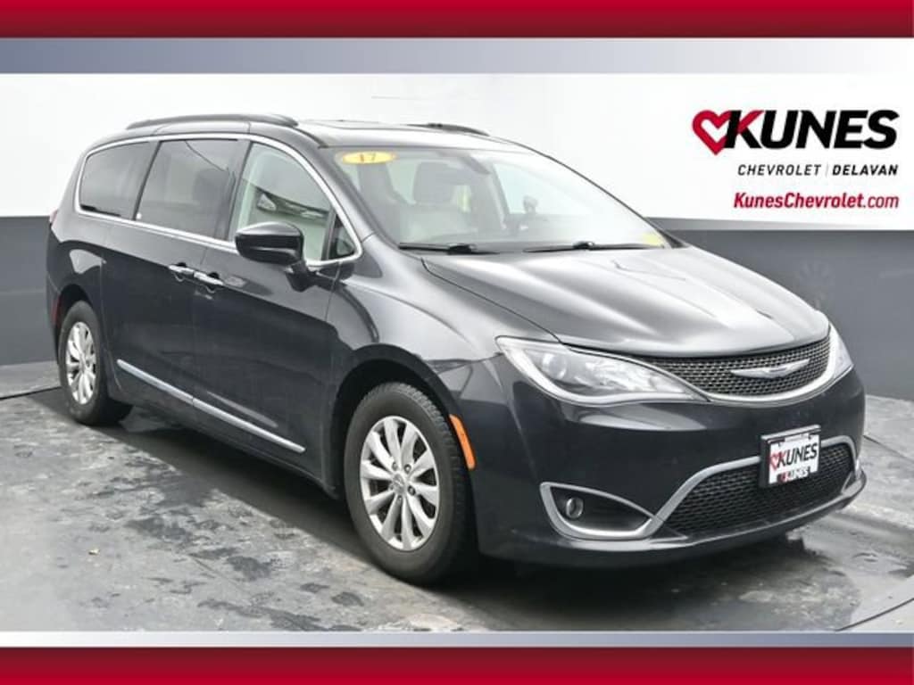 Used 2017 Chrysler Pacifica Touring-L