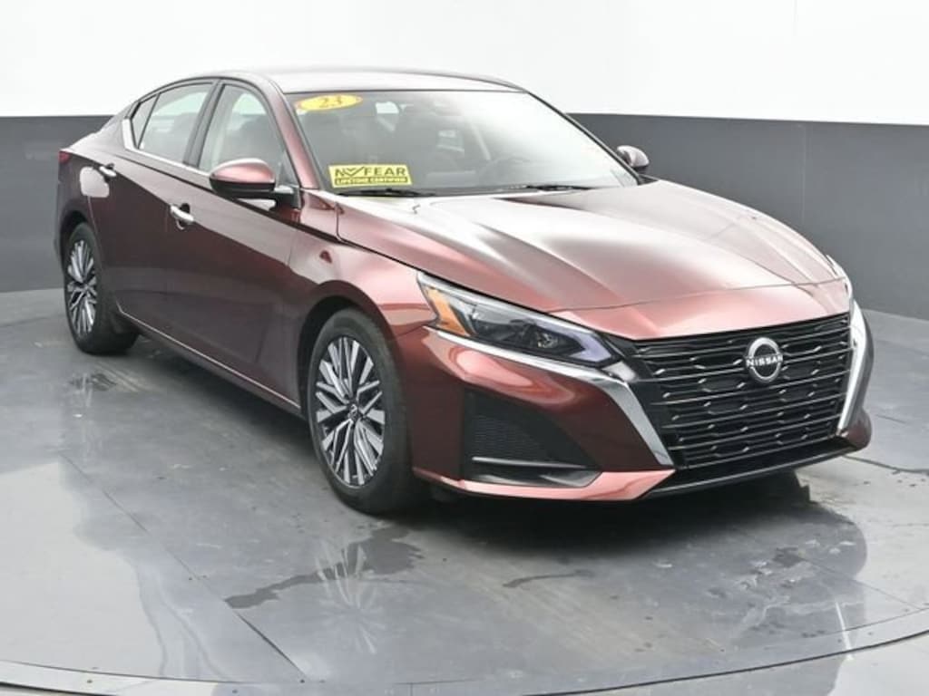 Used 2023 Nissan Altima 2.5 SV