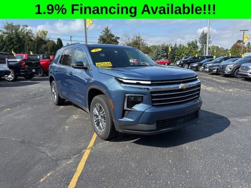 New 2025 Chevrolet Traverse LT SUV