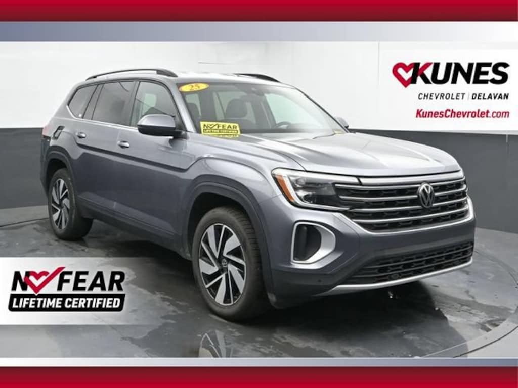 Used 2025 Volkswagen Atlas 2.0T SE w/Technology