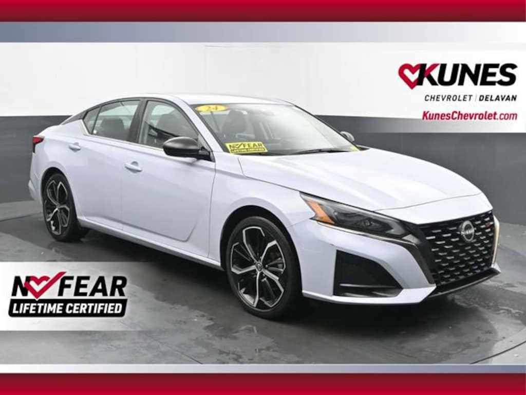 Used 2024 Nissan Altima 2.5 SR