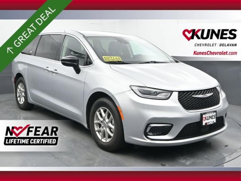 Used 2024 Chrysler Pacifica Touring L