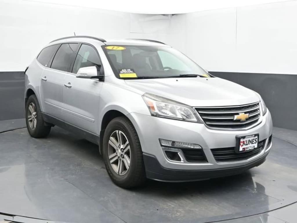 Used 2017 Chevrolet Traverse LT SUV