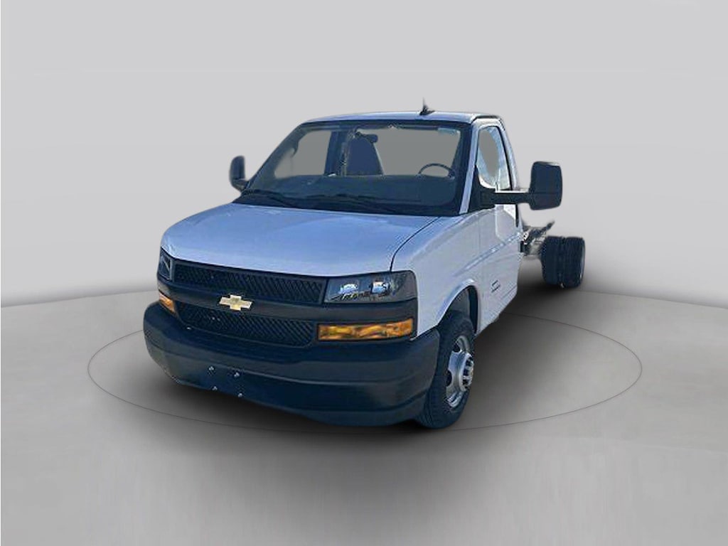 New 2026 Chevrolet Express Cutaway 4500 2WT Cutaway Van