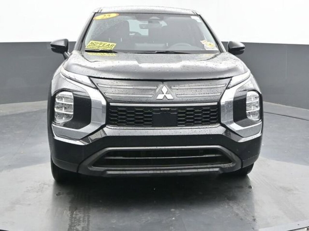 Used 2025 Mitsubishi Outlander ES