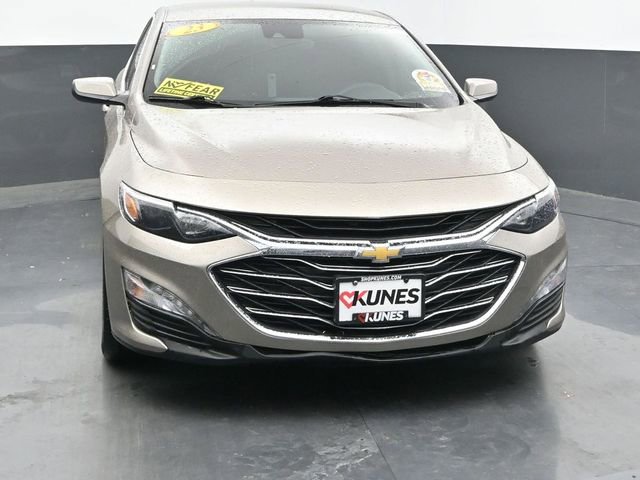 2023 Chevrolet Malibu 1LT photo 3