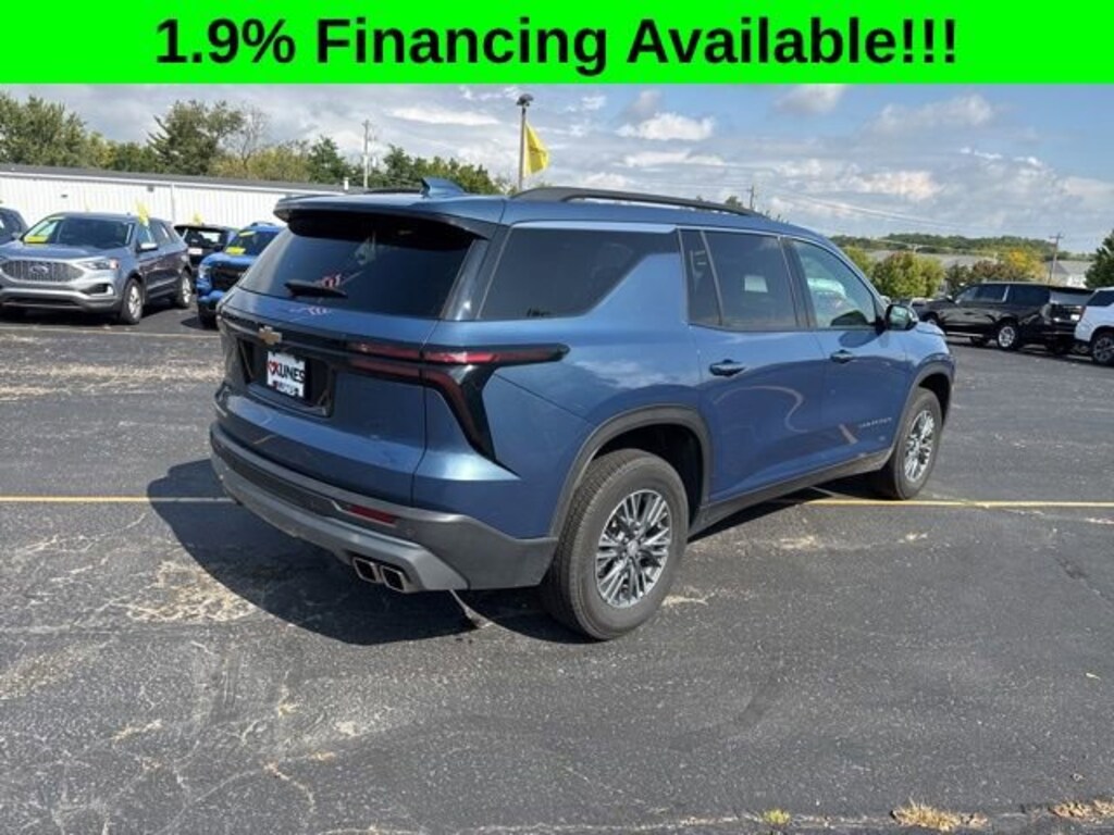 New 2025 Chevrolet Traverse LT SUV