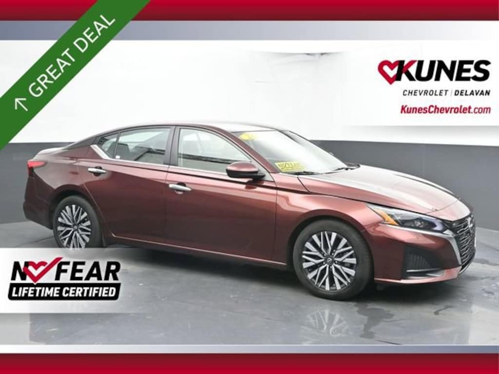 Used 2023 Nissan Altima 2.5 SV
