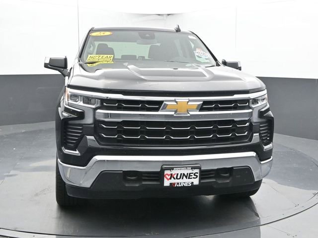 2025 Chevrolet Silverado 1500 LT photo 3