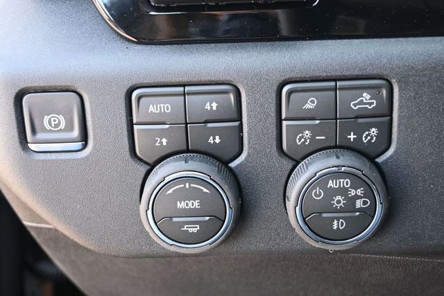 2026 Chevrolet Silverado 3500HD High Country - Photo 35