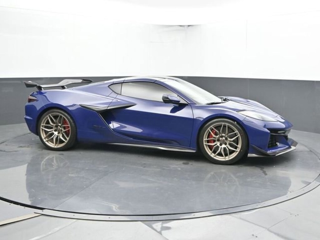 Used 2025 Chevrolet Corvette Z06 3LZ Performance