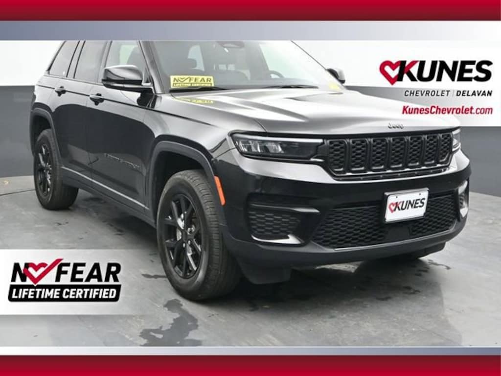 Used 2025 Jeep Grand Cherokee Altitude