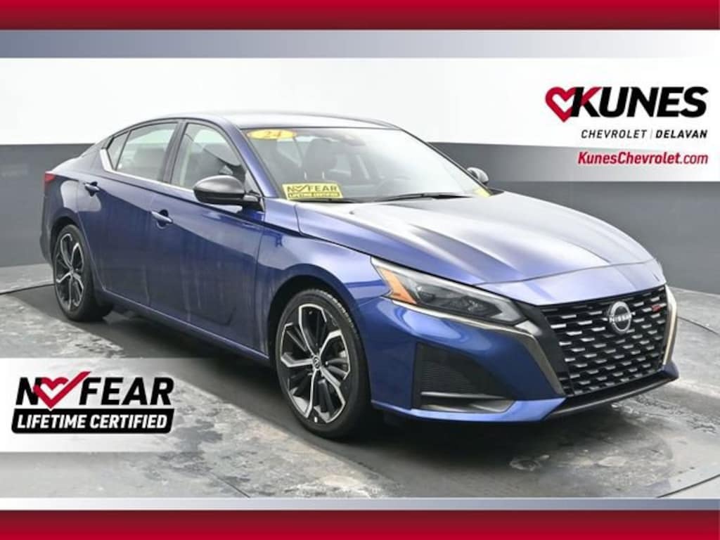 Used 2024 Nissan Altima 2.5 SR