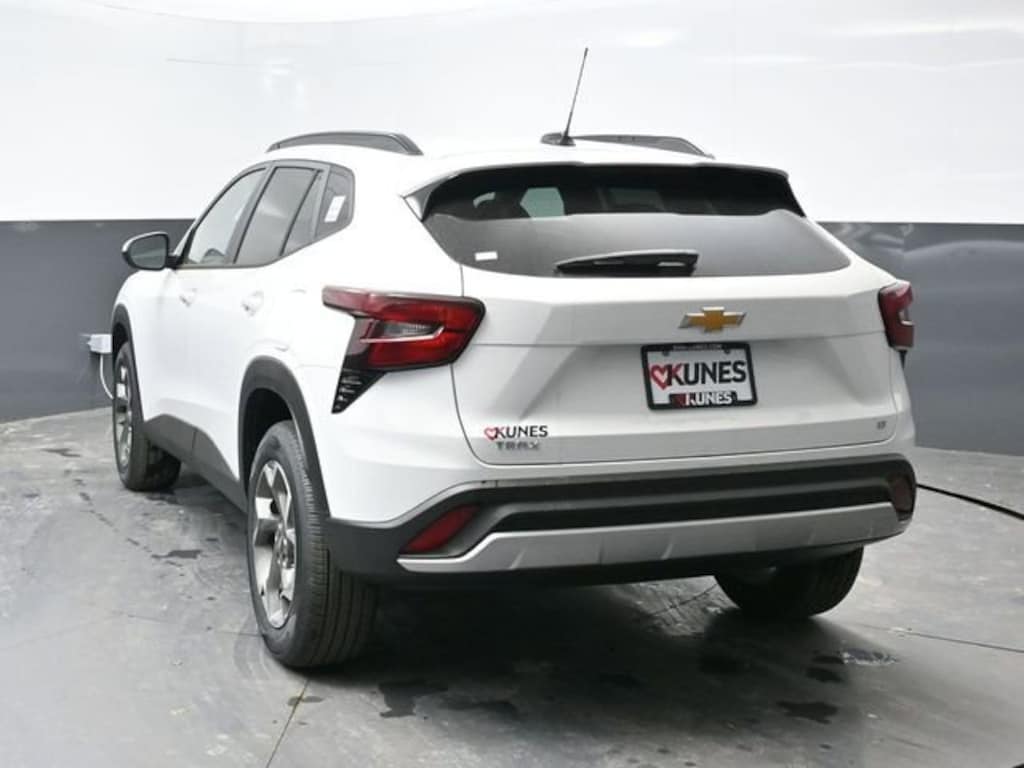New 2026 Chevrolet Trax LT SUV