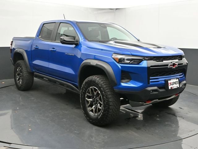 2024 Chevrolet Colorado ZR2 photo 2