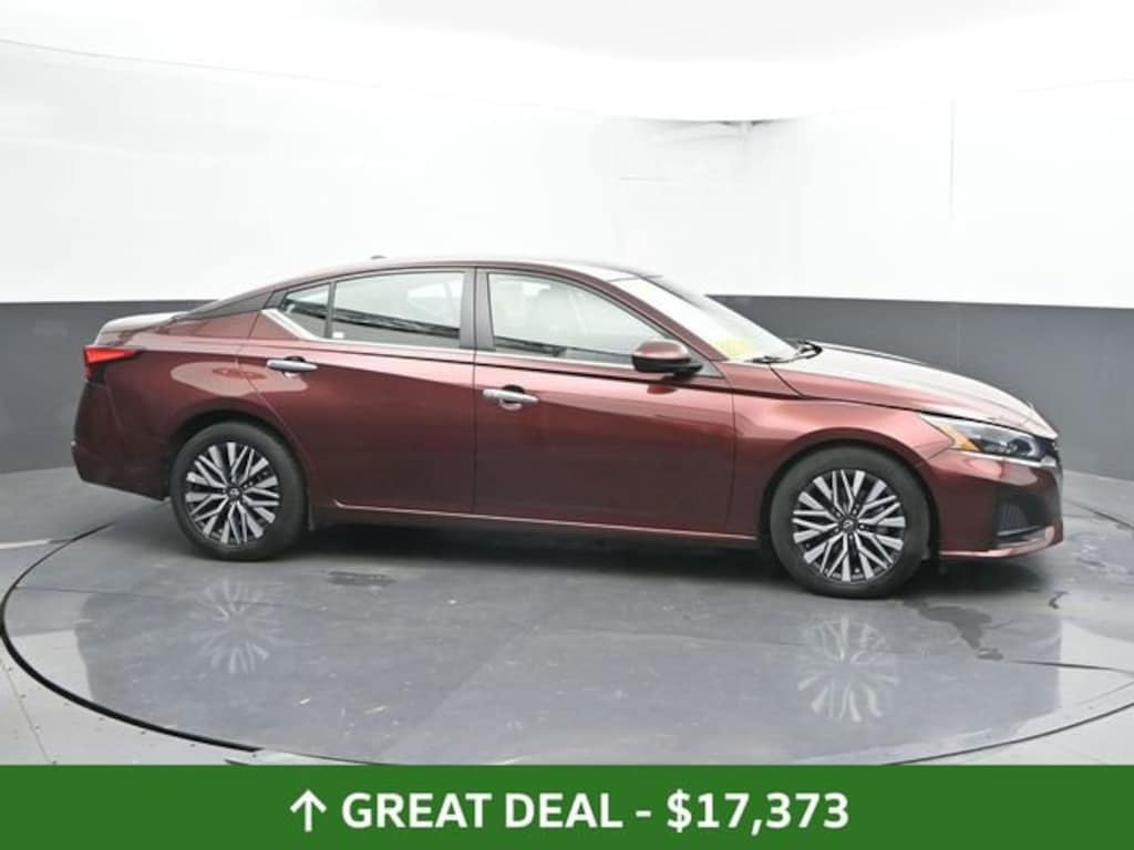 Used 2023 Nissan Altima 2.5 SV