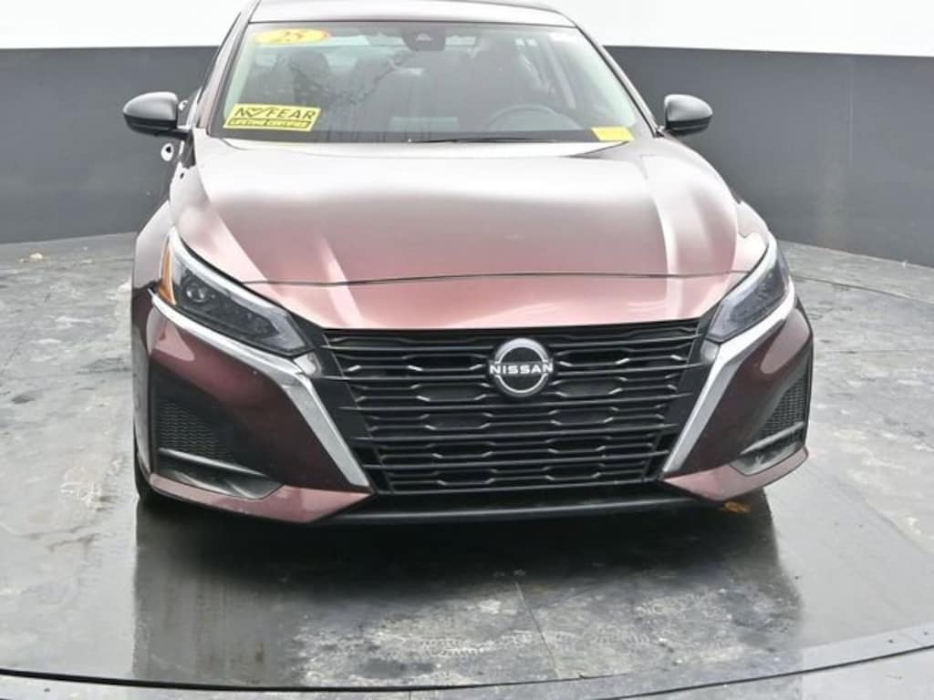 Used 2025 Nissan Altima SV