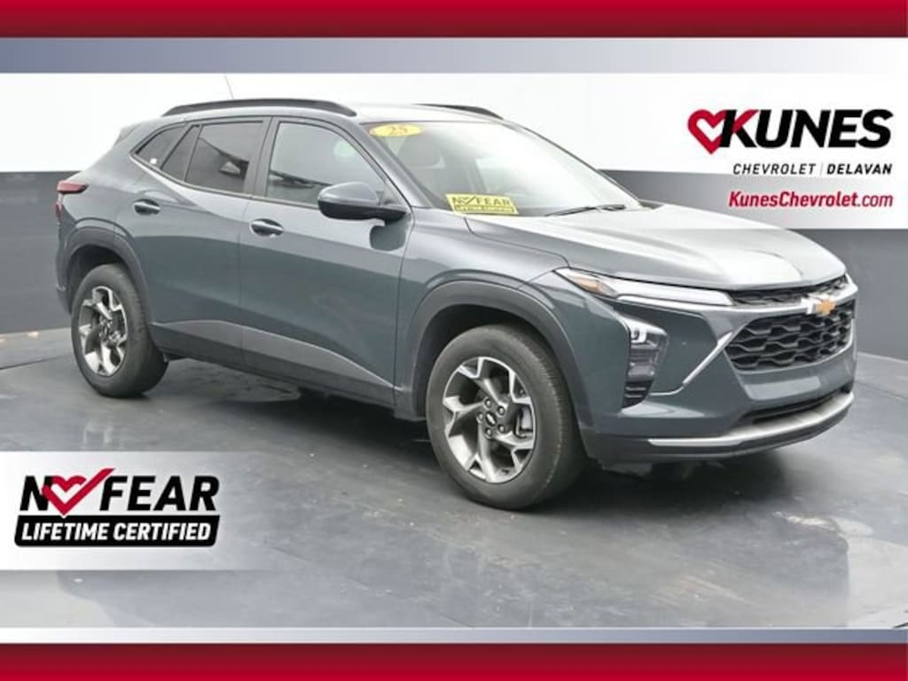 Used 2025 Chevrolet Trax LT SUV