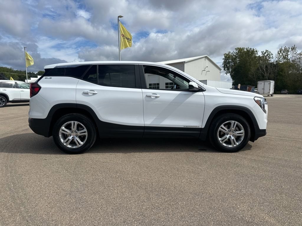 Used 2024 GMC Terrain SLE SUV