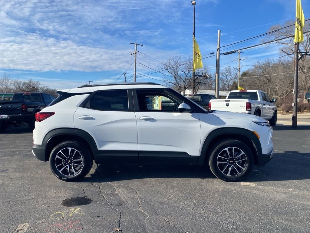 Used 2025 Chevrolet Trailblazer LT SUV