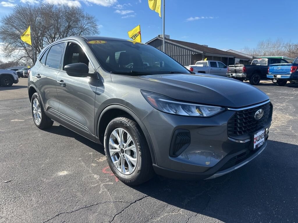 Used 2023 Ford Escape Active