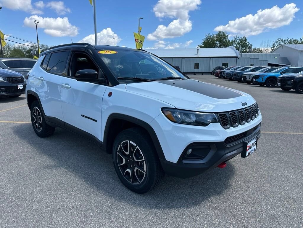 Used 2025 Jeep Compass Trailhawk