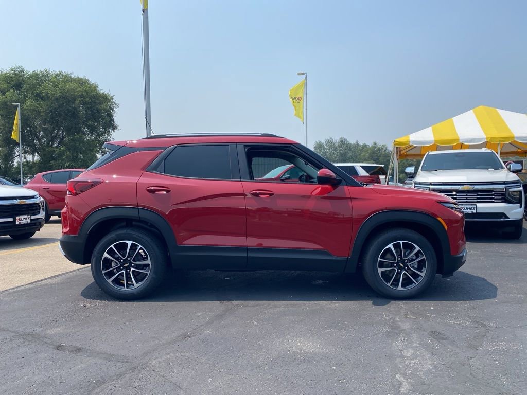 2026 Chevrolet Trailblazer LT photo 3