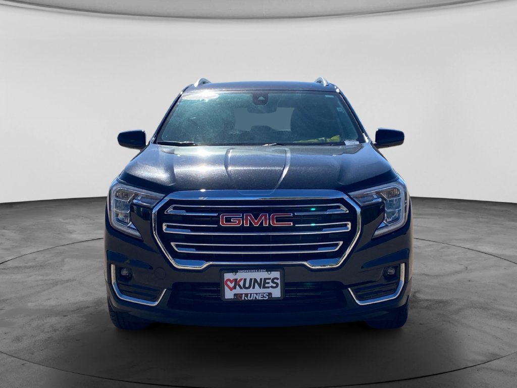 Used 2024 GMC Terrain SLT SUV