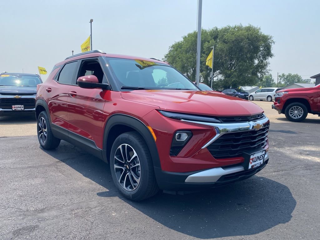 2026 Chevrolet Trailblazer LT photo 2