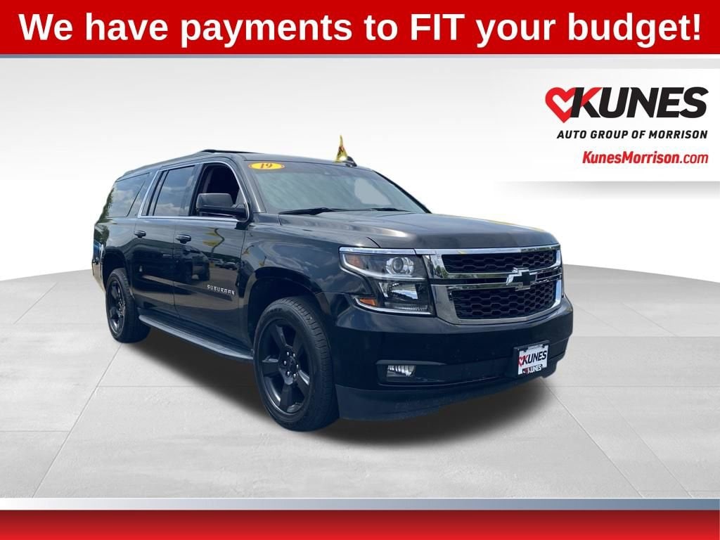 2019 Chevrolet Suburban 4WD 1500 LT's photo