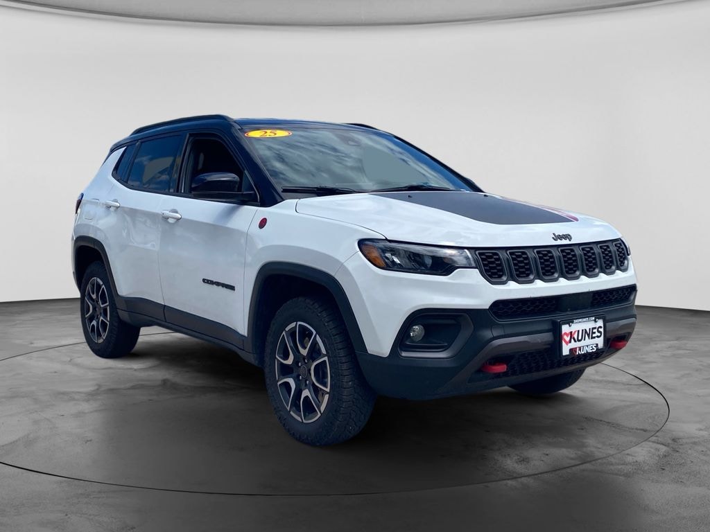 Used 2025 Jeep Compass Trailhawk SUV