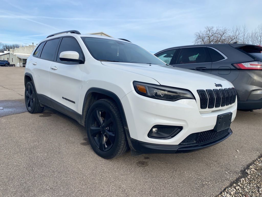 Used 2019 Jeep Cherokee Altitude with VIN 1C4PJLLB0KD404020 for sale in Morrison, IL
