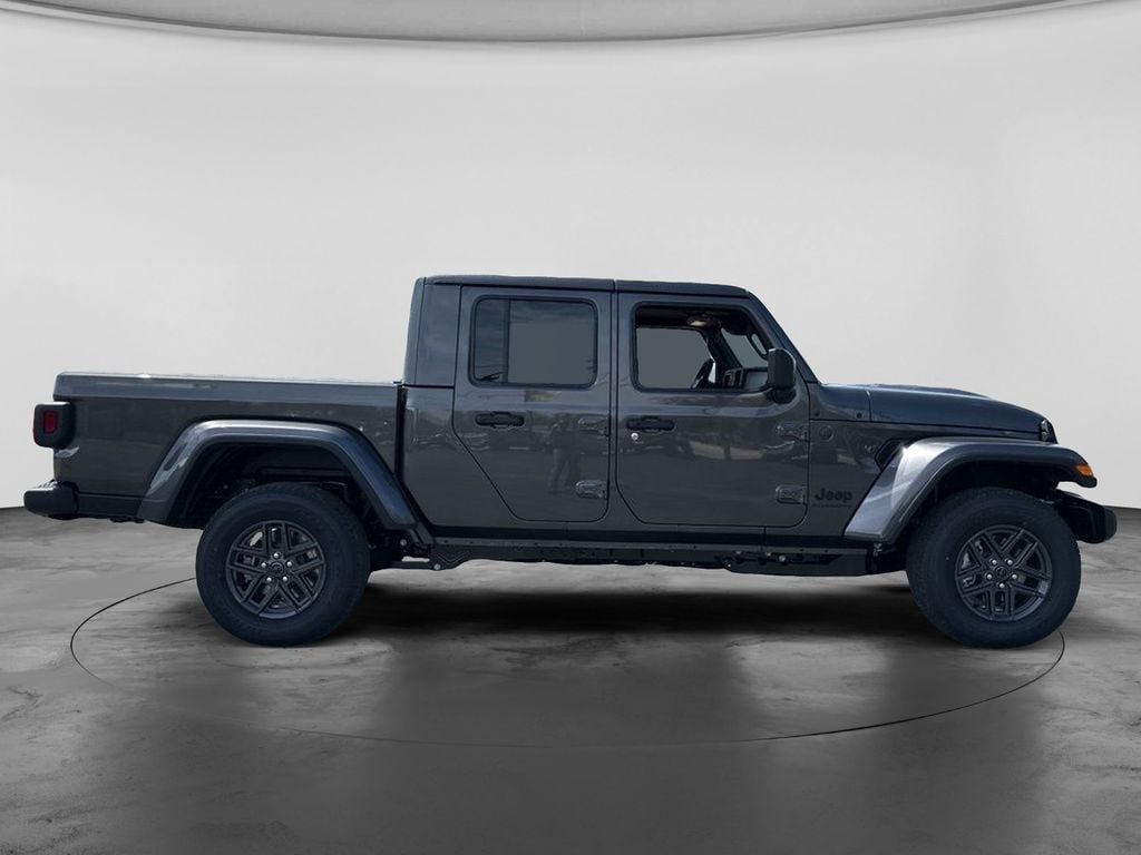 New 2026 Jeep Gladiator Sport S Pickup