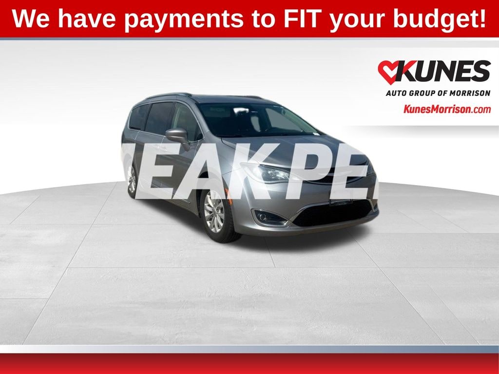 Used 2019 Chrysler Pacifica Touring L Minivan/Van