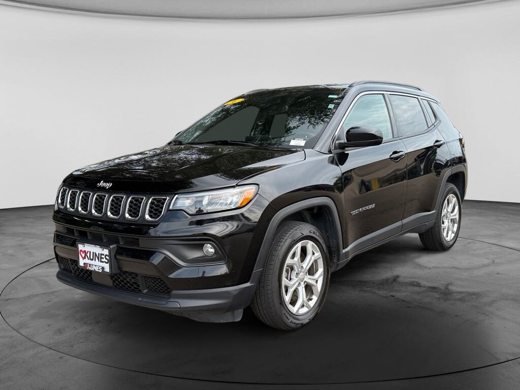 Used 2024 Jeep Compass Latitude SUV