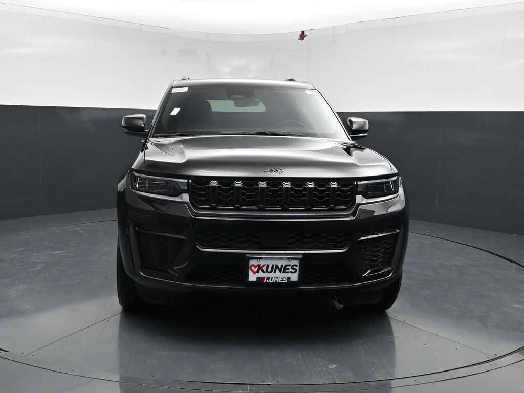 New 2026 Jeep Grand Cherokee Altitude Sport Utility