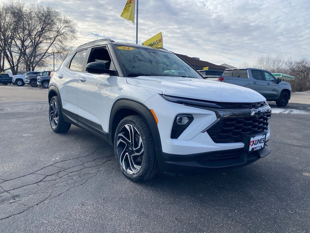 Used 2024 Chevrolet Trailblazer RS SUV