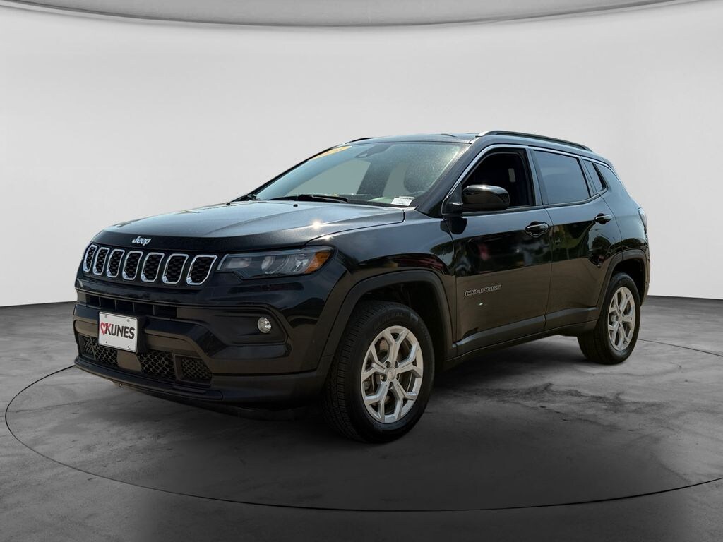 Used 2024 Jeep Compass Latitude SUV