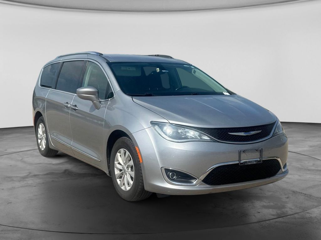 Used 2019 Chrysler Pacifica Touring L with VIN 2C4RC1BG1KR537306 for sale in Morrison, IL