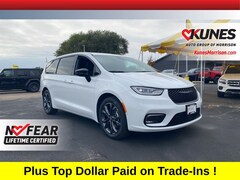 2026 Chrysler Pacifica Select Passenger Van