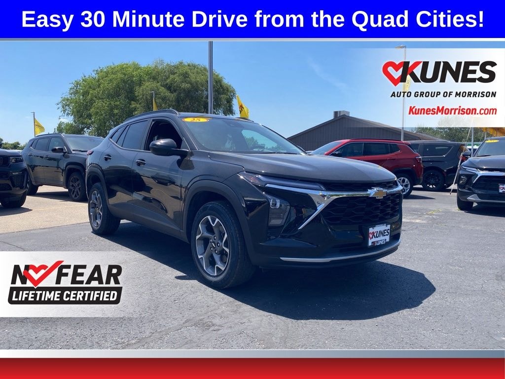 Used 2025 Chevrolet Trax LT SUV