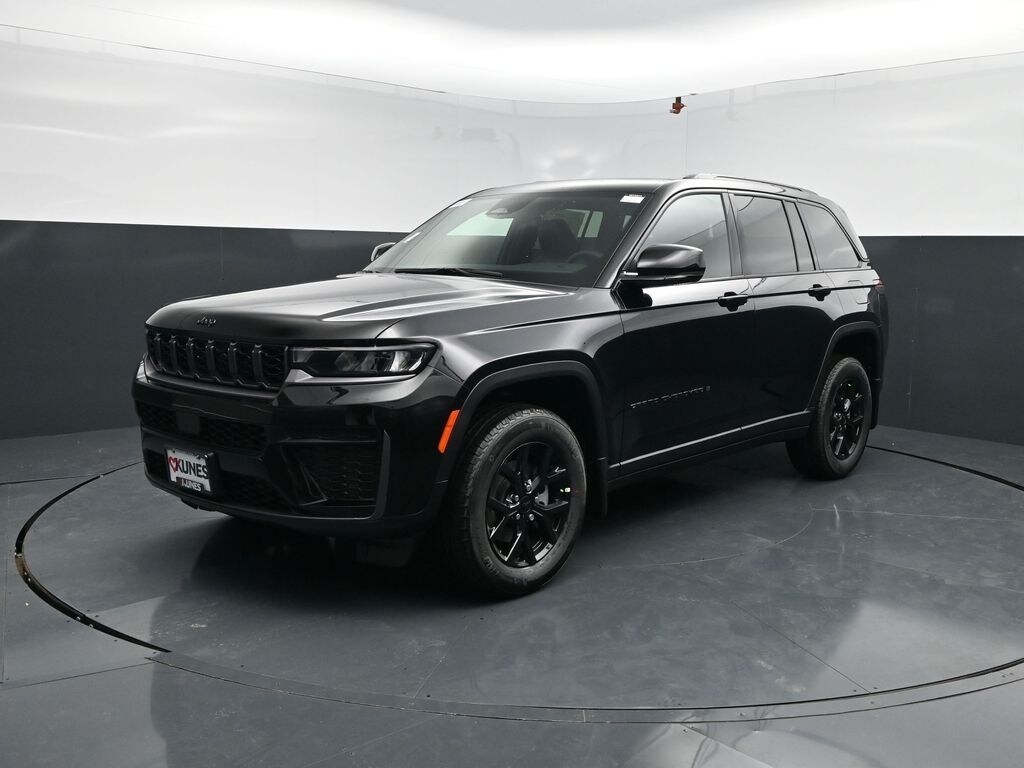 New 2026 Jeep Grand Cherokee Altitude Sport Utility