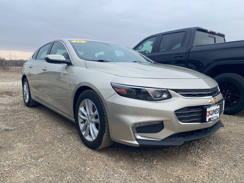 Used 2016 Chevrolet Malibu 1LT with VIN 1G1ZE5ST7GF216585 for sale in Morrison, IL