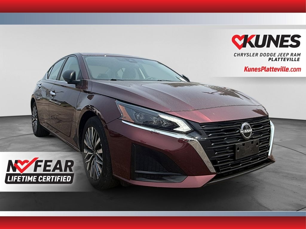 Used 2025 Nissan Altima 2.5 SV Sedan