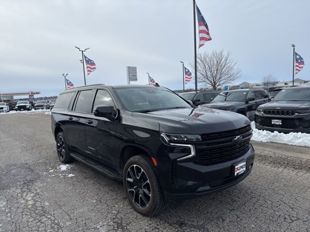 Used 2024 Chevrolet Suburban RST SUV