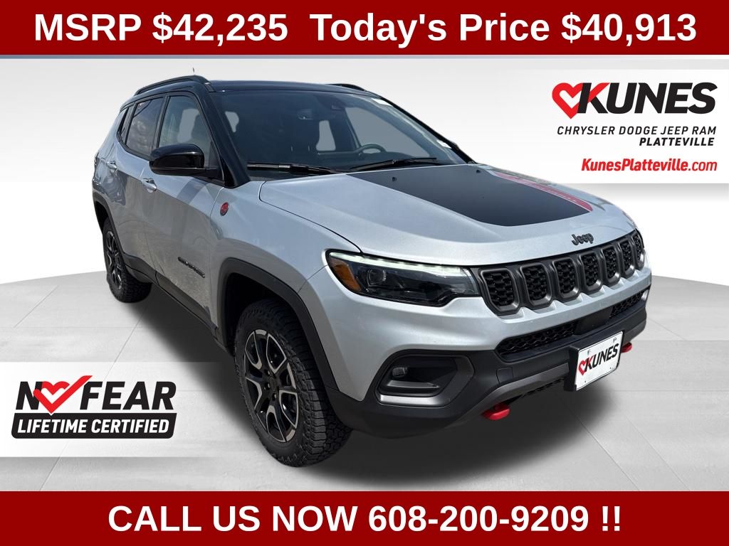 2025 Jeep Compass Trailhawk 4X4's photo