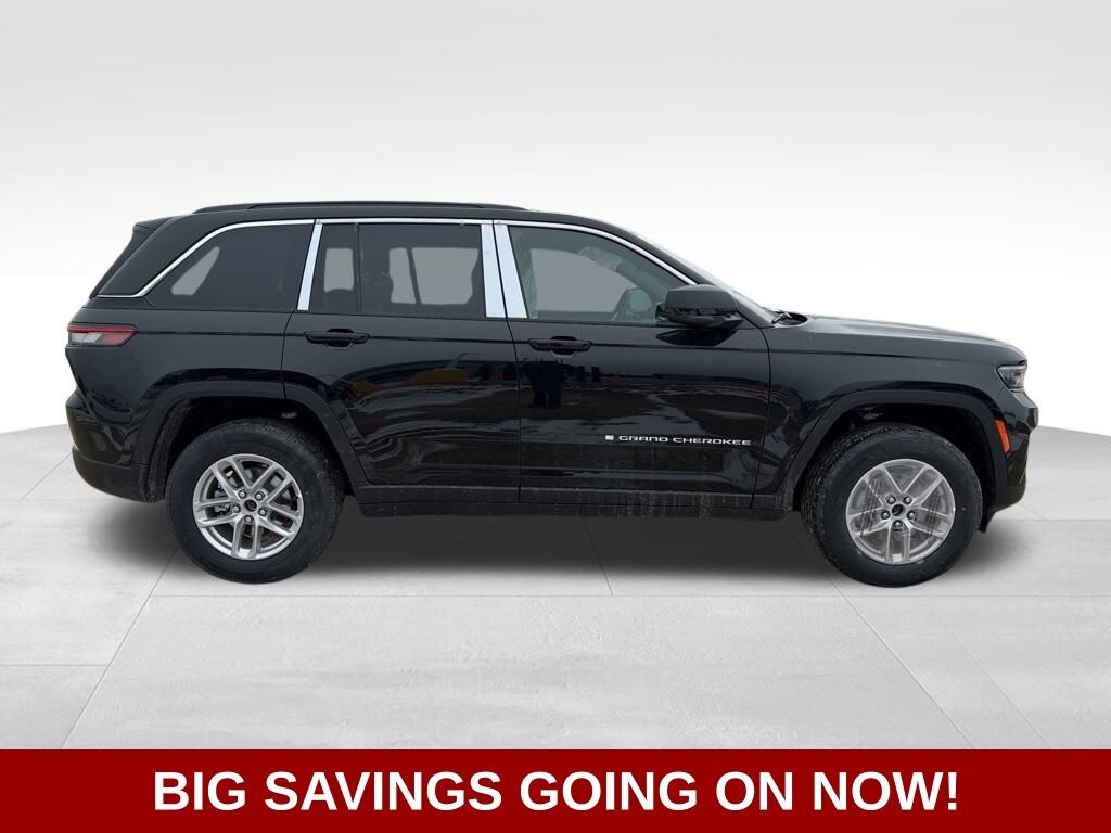 New 2026 Jeep Grand Cherokee Laredo Sport Utility
